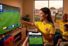 Familia viendo la Selección Colombia en vivo